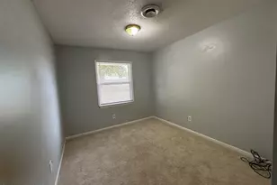 506 Parkway Ct, Jacksonville, NC 28540 - Photo 9