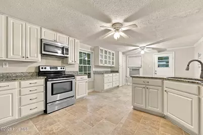 401 E Franklin Street, Williamston, NC 27892 - Photo 5