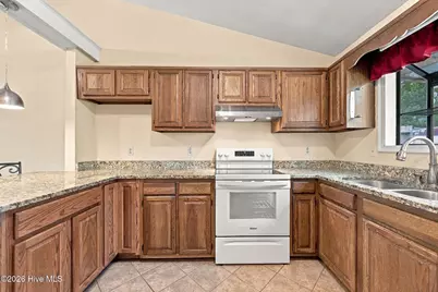 163 Pine Crest Drive, Jacksonville, NC 28546 - Photo 9
