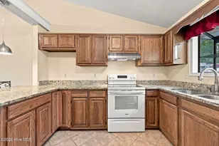 163 Pine Crest Dr, Jacksonville, NC 28546 - Photo 9