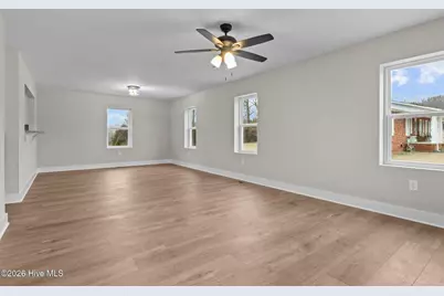 825 Washington Post Road, New Bern, NC 28562 - Photo 5