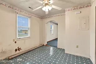 305 N Charles St, La Grange, NC 28551 - Photo 27