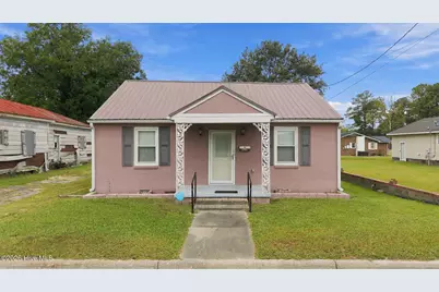 305 N Charles Street, La Grange, NC 28551 - Photo 1