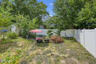 121 NE 6th St, Oak Island, NC 28465 - Photo 19