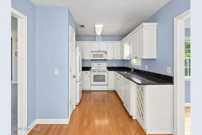 121 NE 6th Street, Oak Island, NC 28465 - Photo 7