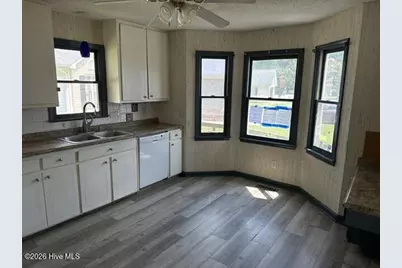 110 Stillwater Court, New Bern, NC 28562 - Photo 3
