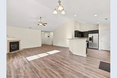 256 Blue Creek Farms Drive, Jacksonville, NC 28540 - Photo 5