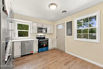 2707 Alabama Avenue, New Bern, NC 28560 - Photo 9