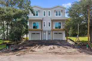 305 Birmingham Ave, Carolina Beach, NC 28428 - Photo 1