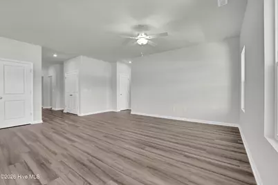 1565 Rodanthe Avenue, Castle Hayne, NC 28429 - Photo 9