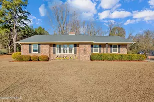 405 W Rd, Lumberton, NC 28358 - Photo 1