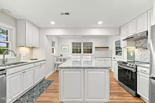 123 Willis Dr, Harkers Island, NC 28531 - Photo 7