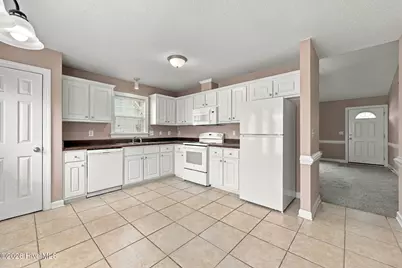2205 Penncross Drive, Greenville, NC 27834 - Photo 9
