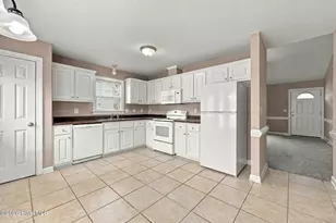 2205 Penncross Dr, Greenville, NC 27834 - Photo 9