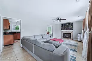 304 Pebble Ln, Jacksonville, NC 28546 - Photo 5
