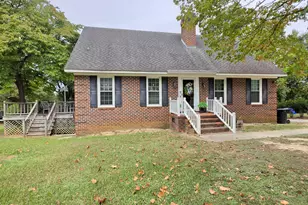 705 Peterson St, Clinton, NC 28328 - Photo 1