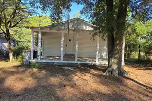 10 Godwin Rd, Elizabethtown, NC 28337 - Photo 1