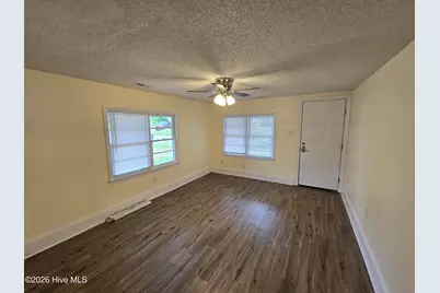 511 S Shore Drive, Jacksonville, NC 28540 - Photo 3