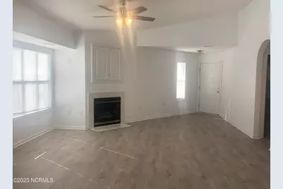 4122 Breezewood Drive #Apt 202, Wilmington, NC 28412 - Photo 3