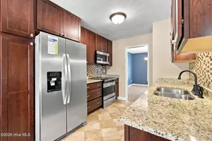 709 Longview Dr, Fayetteville, NC 28311 - Photo 5