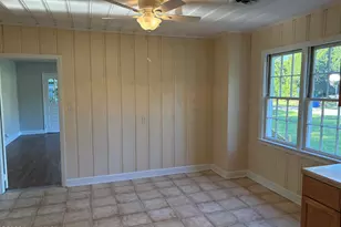 303 Dallas Ave, Lake Waccamaw, NC 28450 - Photo 7