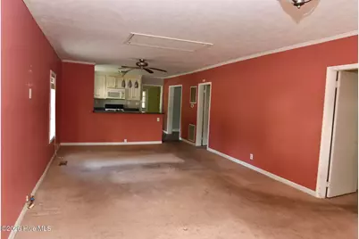 114 S Gillespie Street, Elizabethtown, NC 28337 - Photo 3