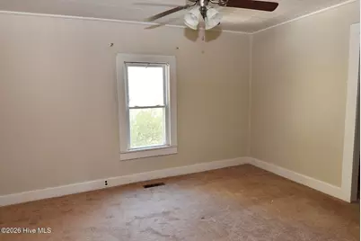 114 S Gillespie Street, Elizabethtown, NC 28337 - Photo 9