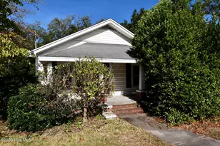 114 S Gillespie St, Elizabethtown, NC 28337 - Photo 1