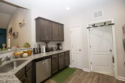 1385 Whitney Drive, Aberdeen, NC 28315 - Photo 23