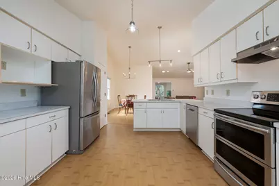 1309 Pelican Drive, New Bern, NC 28560 - Photo 3