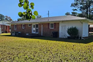 124 Kimberly Dr, Clinton, NC 28328 - Photo 3