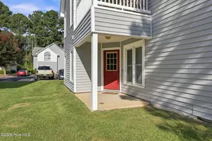 122 W Victoria Ct, Greenville, NC 27834 - Photo 5