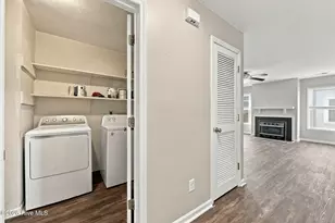 122 W Victoria Ct, Greenville, NC 27834 - Photo 7