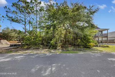 136 NE 12th Street, Oak Island, NC 28465 - Photo 5