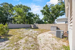 1112 S 10th St, Wilmington, NC 28401 - Photo 19