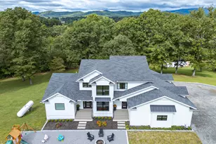 300 Sherwood Forest Dr, Hayesville, NC 28904 - Photo 1
