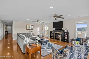 910 Canal Dr, Carolina Beach, NC 28428 - Photo 15