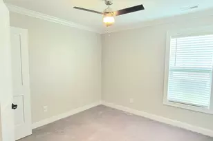 3924 Pensacola Dr, Greenville, NC 27834 - Photo 9