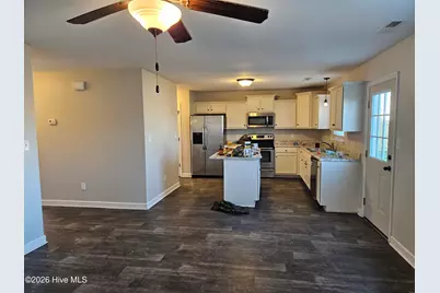 211 Breakwater Drive, Sneads Ferry, NC 28460 - Photo 9