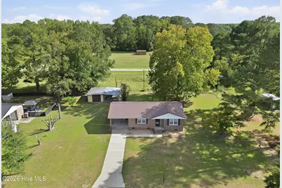 109 E Walnut Street, Bladenboro, NC 28320 - Photo 41
