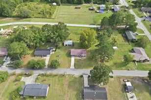 109 E Walnut St, Bladenboro, NC 28320 - Photo 49