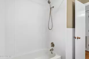 109 E Walnut St, Bladenboro, NC 28320 - Photo 27