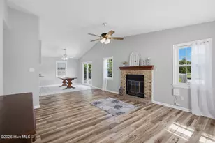530 Shadowridge Rd, Jacksonville, NC 28546 - Photo 3