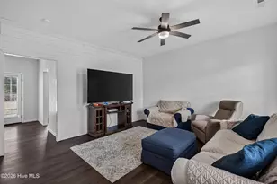 237 Bonanza Dr, Richlands, NC 28574 - Photo 5