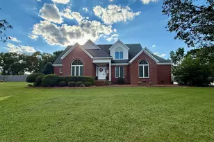 1090 Cedar Hill Dr, Williamston, NC 27892 - Photo 3