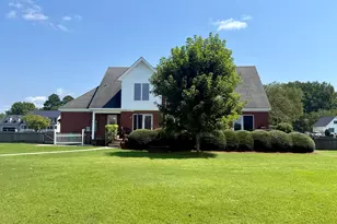 1090 Cedar Hill Dr, Williamston, NC 27892 - Photo 9