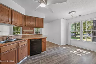 439 Candlewood Drive, Jacksonville, NC 28540 - Photo 17
