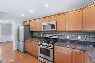 116 Hills Lorough Loop, Jacksonville, NC 28546 - Photo 7