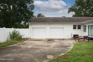 301 King Richard Ct, Jacksonville, NC 28546 - Photo 5