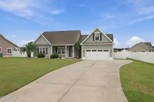 203 Coldwater Dr, Swansboro, NC 28584 - Photo 3